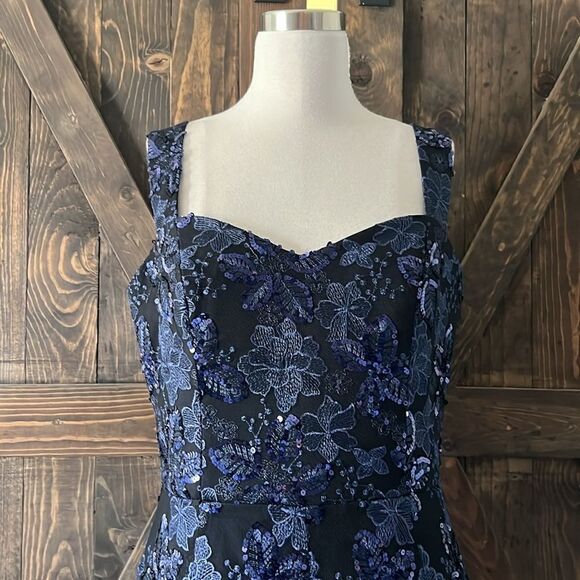 DRESS THE POPULATION Anable Sequin Embroidery Gown - Picture 5 of 14